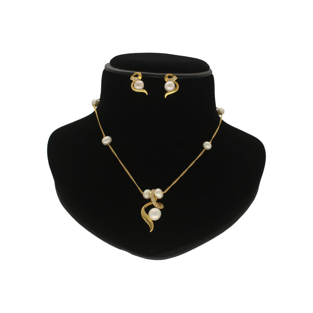 J Pearls Vivita Pearl Pendant Set | Grocsy