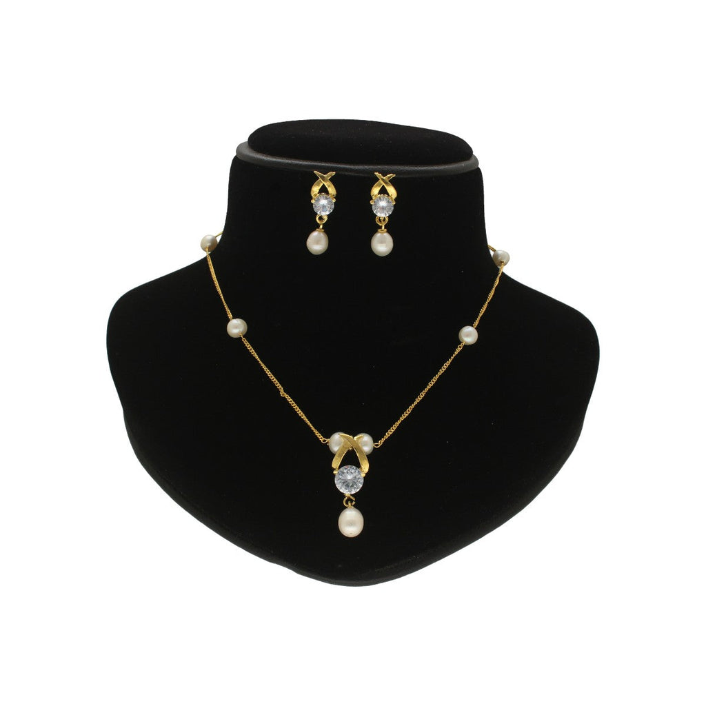 J Pearls Eira Pearl Pendant Set | Grocsy