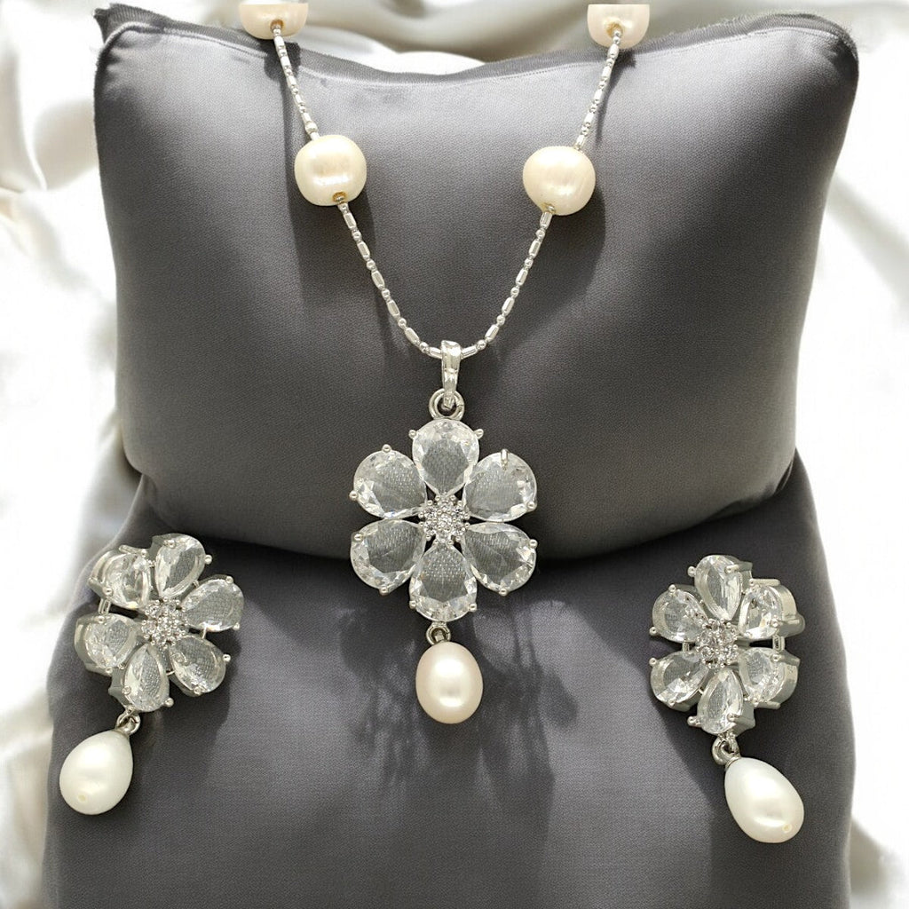 J Pearls Roye Pearl Pendant Set | Grocsy