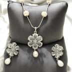 J Pearls Roye Pearl Pendant Set | Grocsy