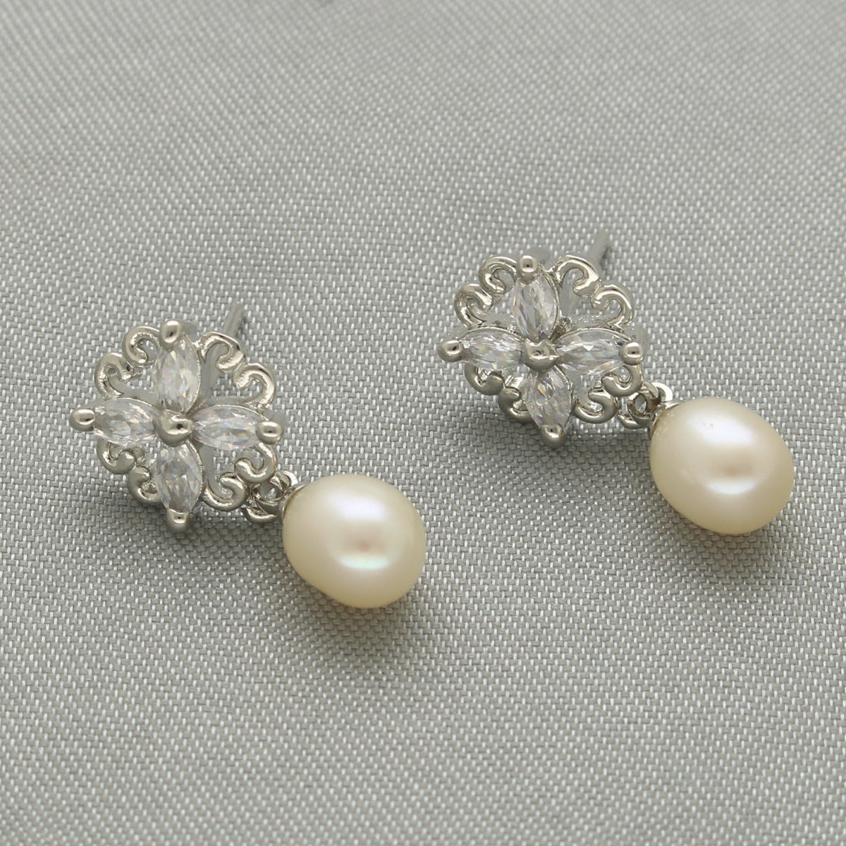 J Pearls Aroha Pearl Earrings
