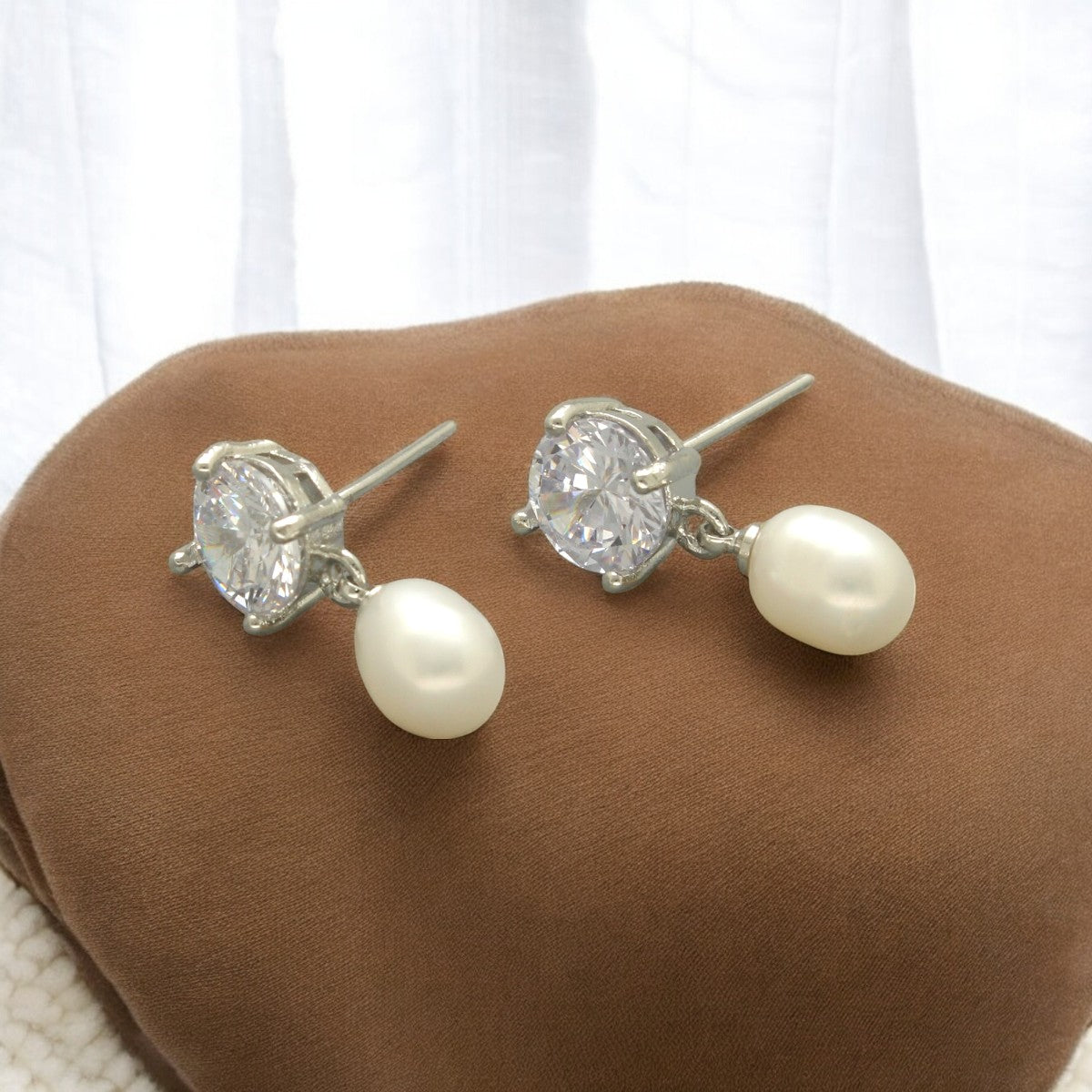 J Pearls Ikshu Pearl Earrings