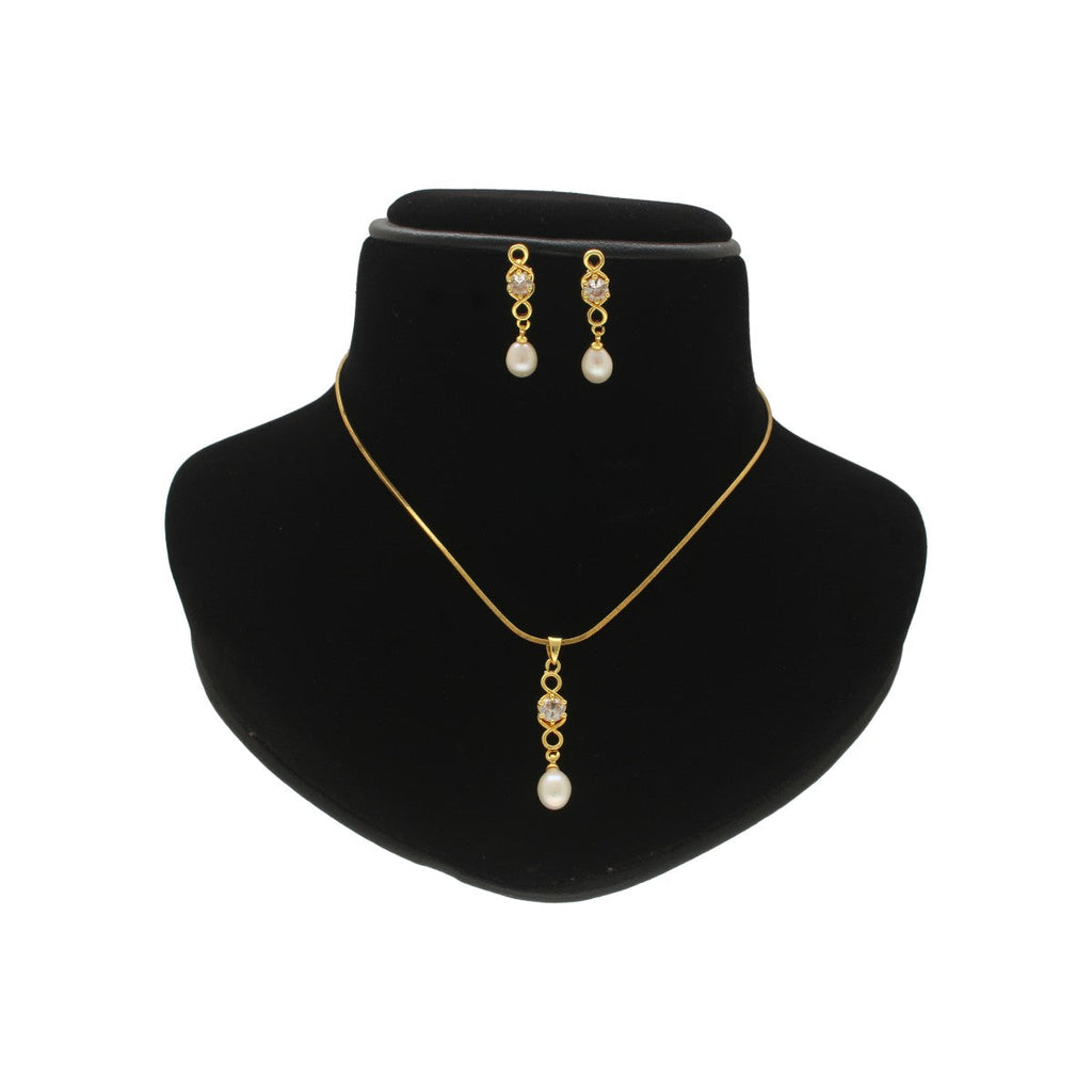 J Pearls Elora Pearl Pendant Set | Grocsy