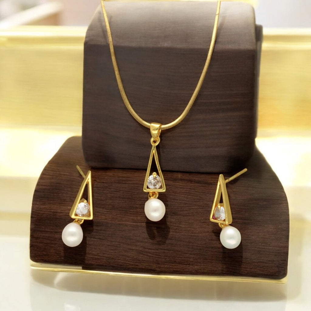 J Pearls Trellis Pearl Pendant Set | Grocsy