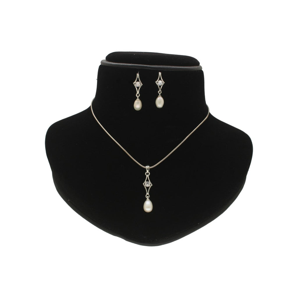 J Pearls Cally Pearl Pendant Set | Grocsy