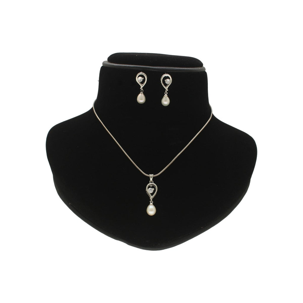 J Pearls Amora Pearl Pendant Set | Grocsy