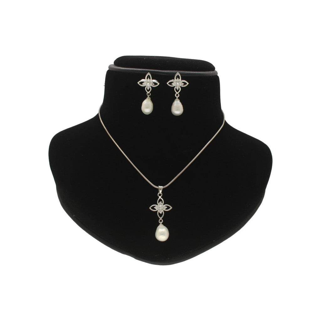 J Pearls Flora Pearl Pendant Set | Grocsy
