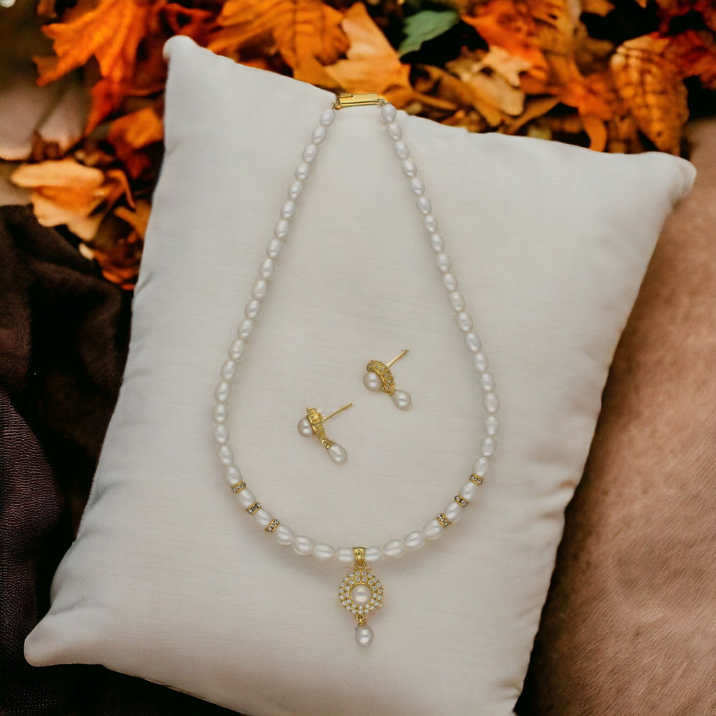J Pearls Flora Pearl Pendant Set | Grocsy