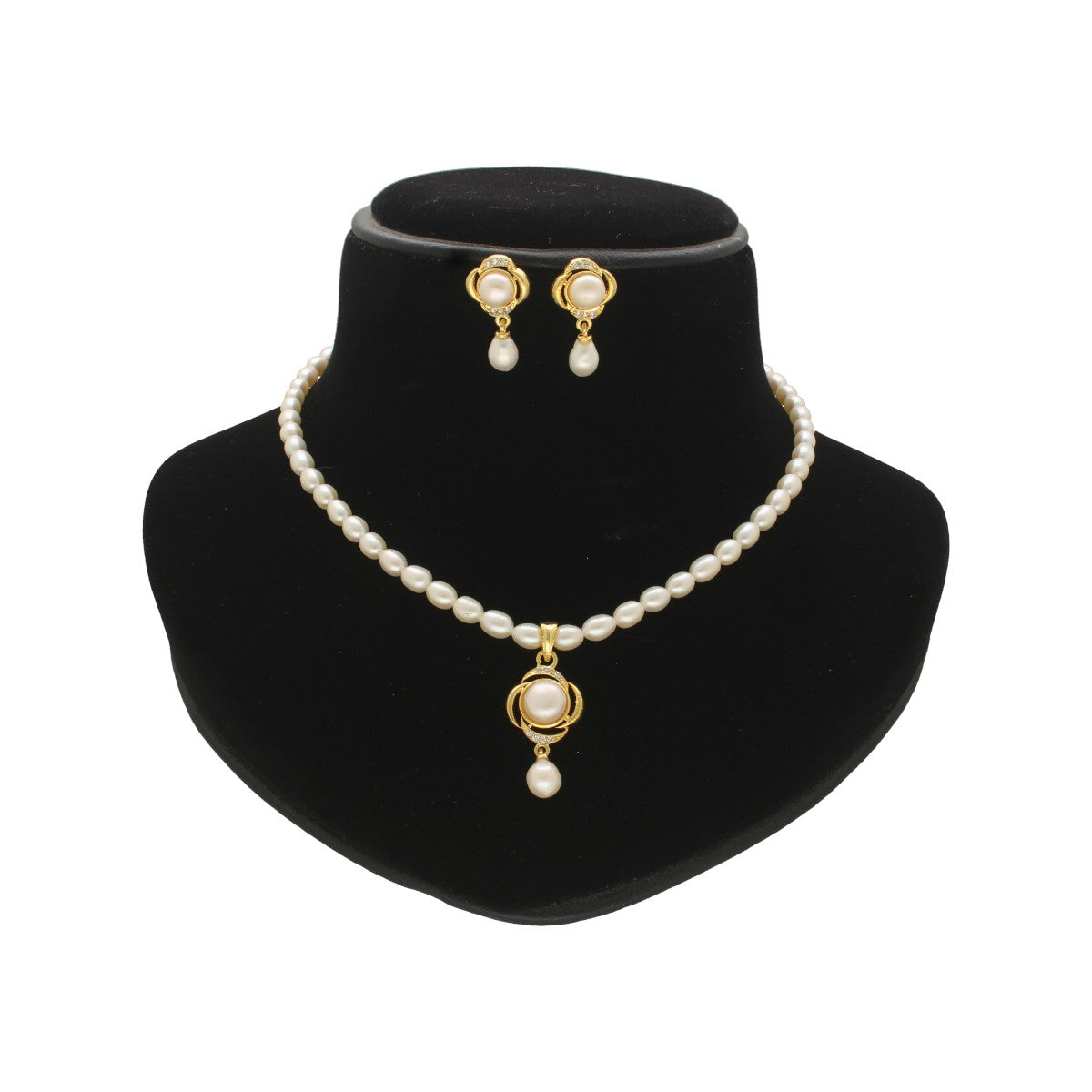 J Pearls Gleaming Pearl Necklace Set | Grocsy
