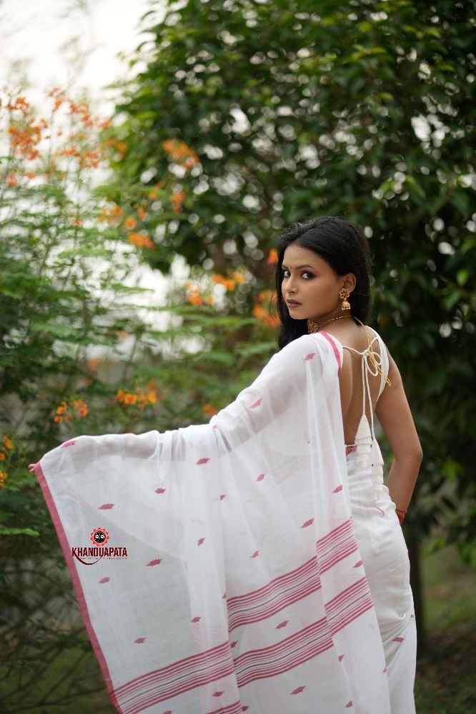 khanduapata White & Red Leaf Pattern Cotton Saree For Women | Grocsy