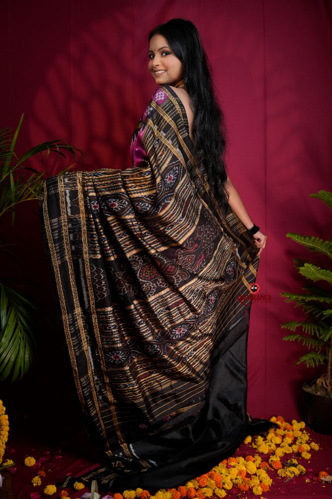 khanduapata Magenta Colour Double Border Dot Design Silk Saree For Women | Grocsy
