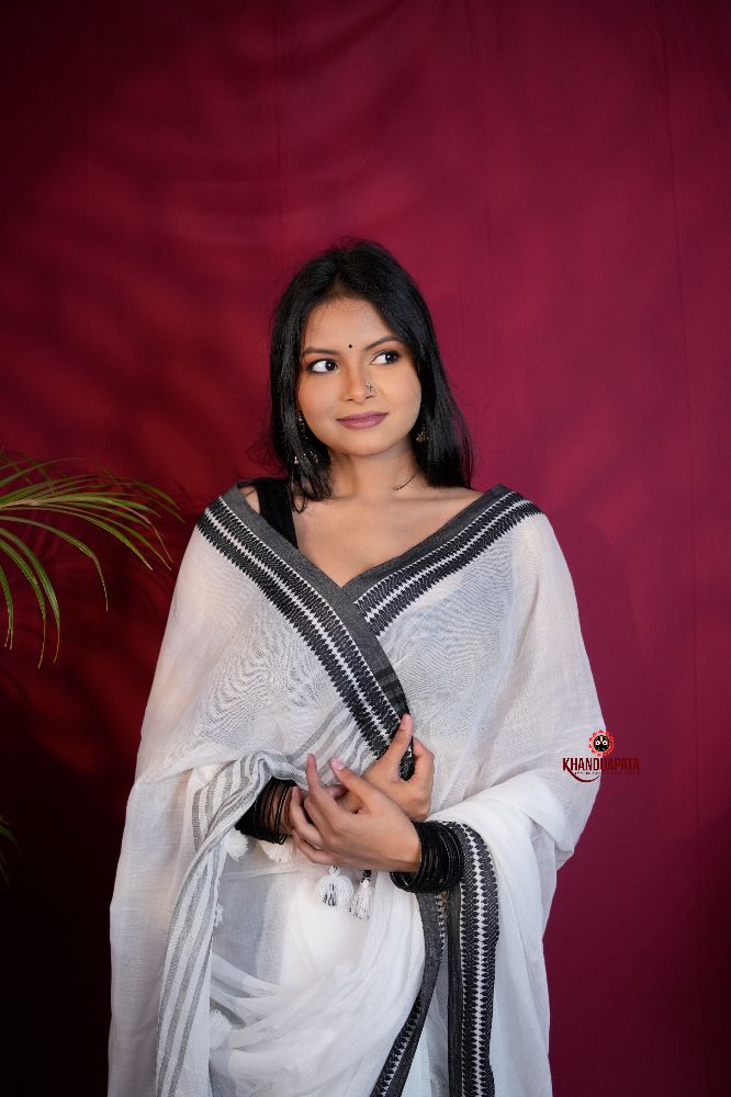khanduapata White and Black Colour Plain Cotton Saree For Women | Grocsy