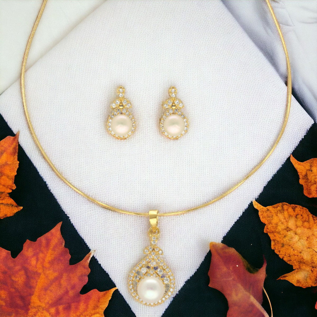 J Pearls Treasure Pendant Hamper | Grocsy
