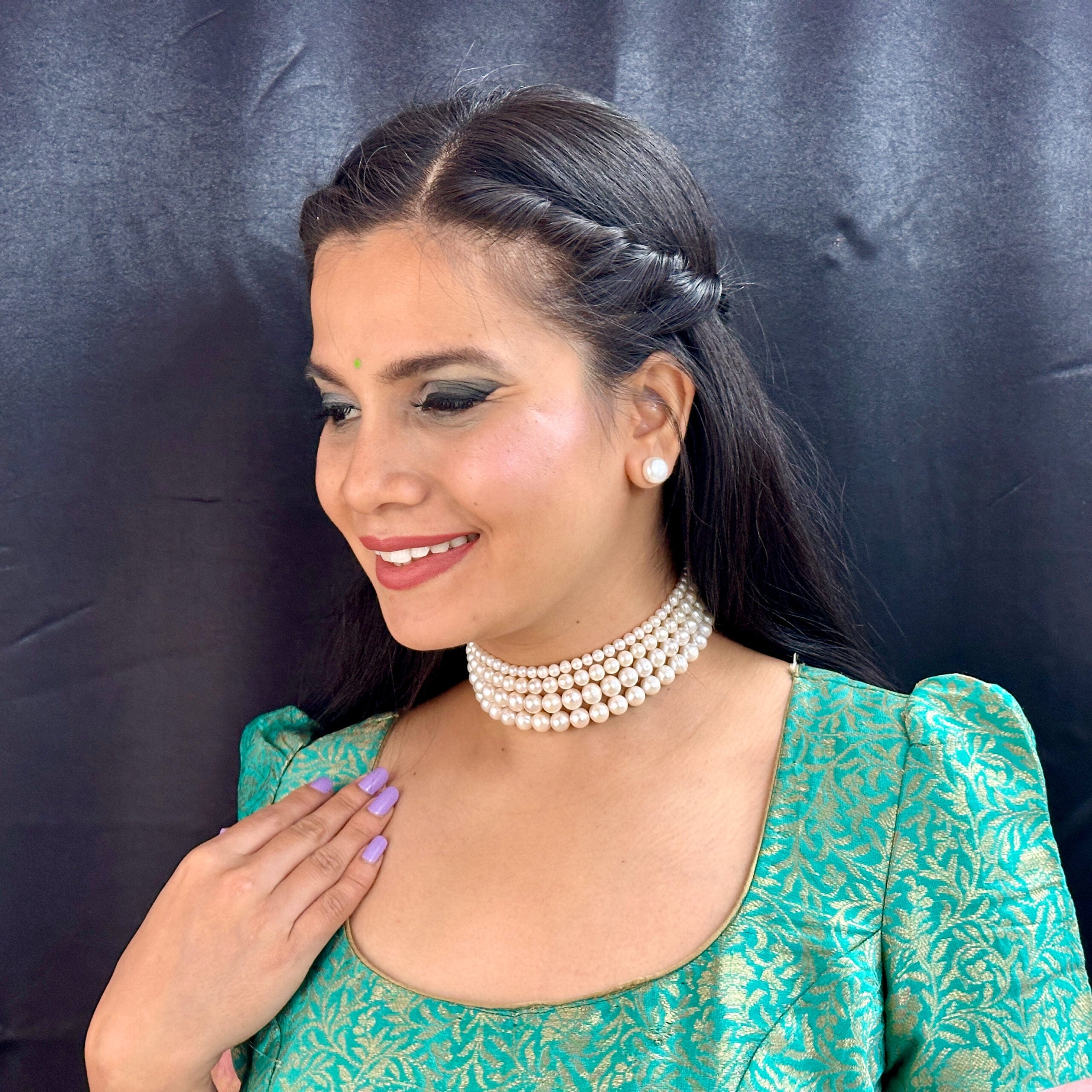 J Pearls Naira 4 Lines Pearl Choker Set | Grocsy