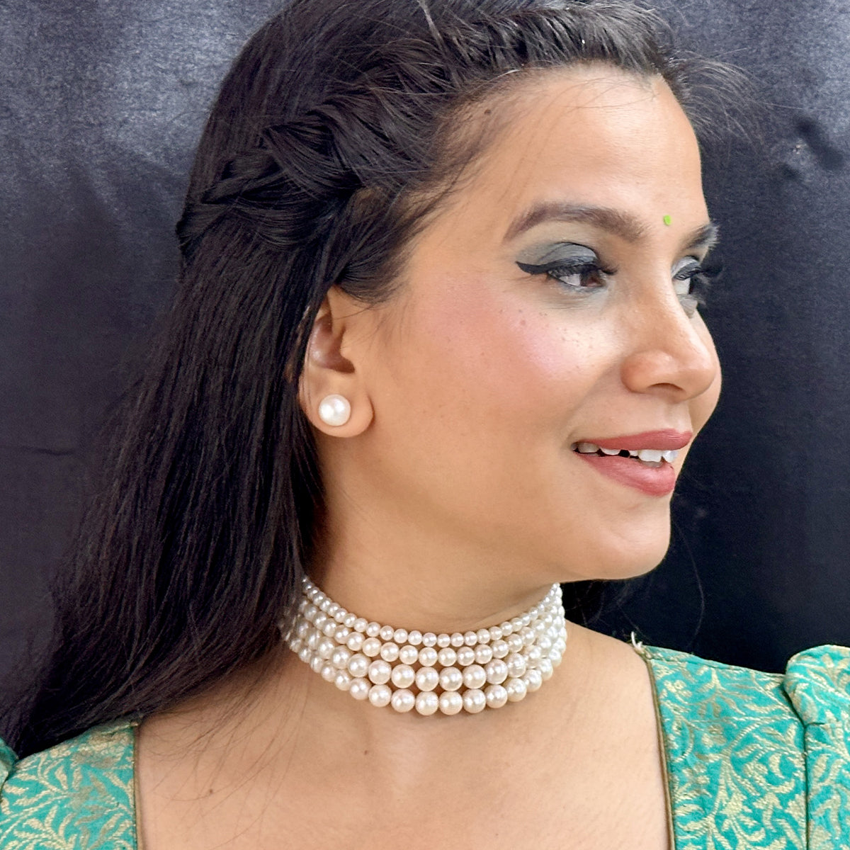 J Pearls Naira 4 Lines Pearl Choker Set | Grocsy