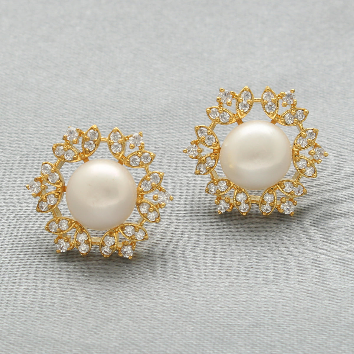 J Pearls Jyvai Pearl Earrings