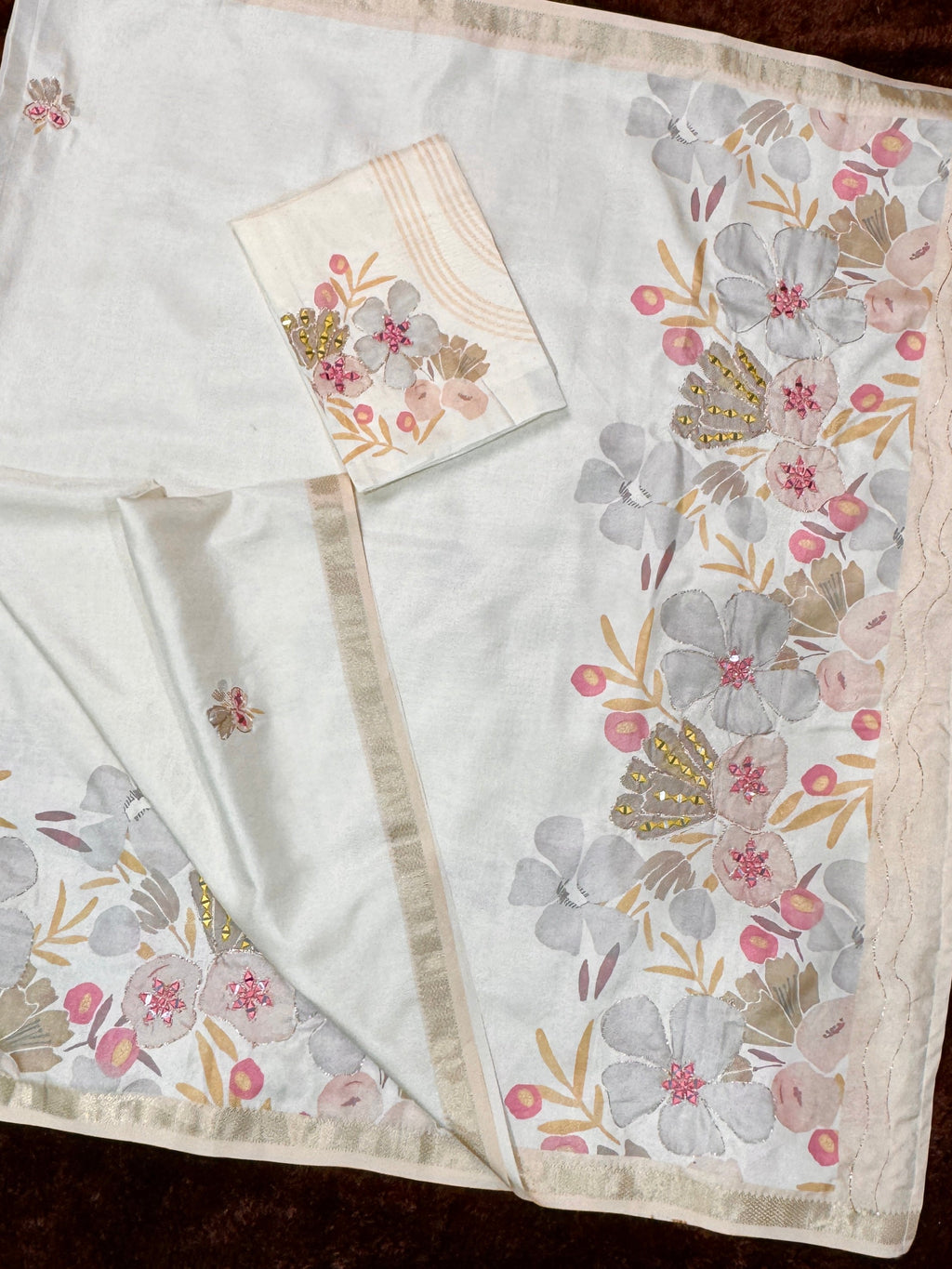 Evanik Off White Tussar Cotton With Hand Mirror Work Saree With Unstitched Blouse | Grocsy