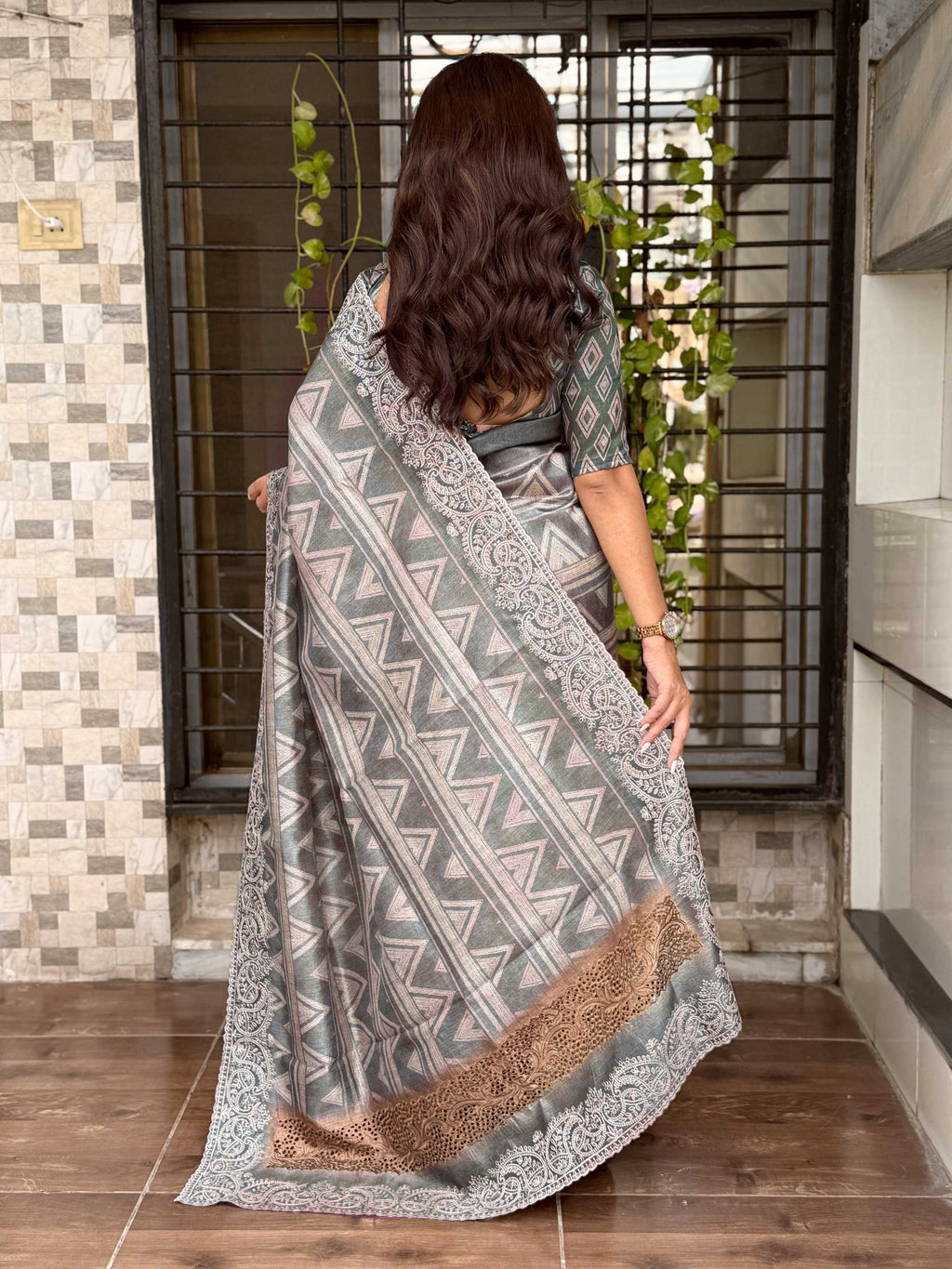 Evanik Grey Kashmiri Style Digital Printed Saree With Unstitched Blouse | Grocsy