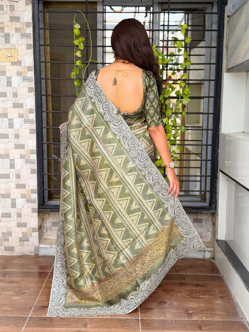 Evanik Pista Kashmiri Style Digital Printed Saree With Unstitched Blouse | Grocsy