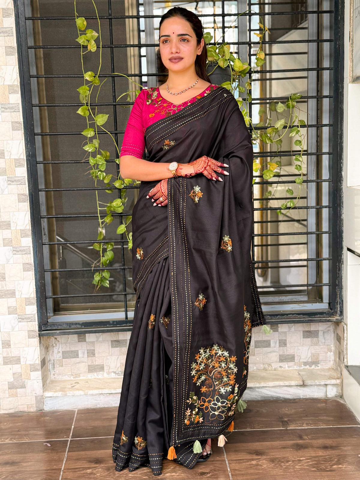Evanik Black Kashmiri Style Thread Embroidered Work Saree With Unstitched Blouse | Grocsy
