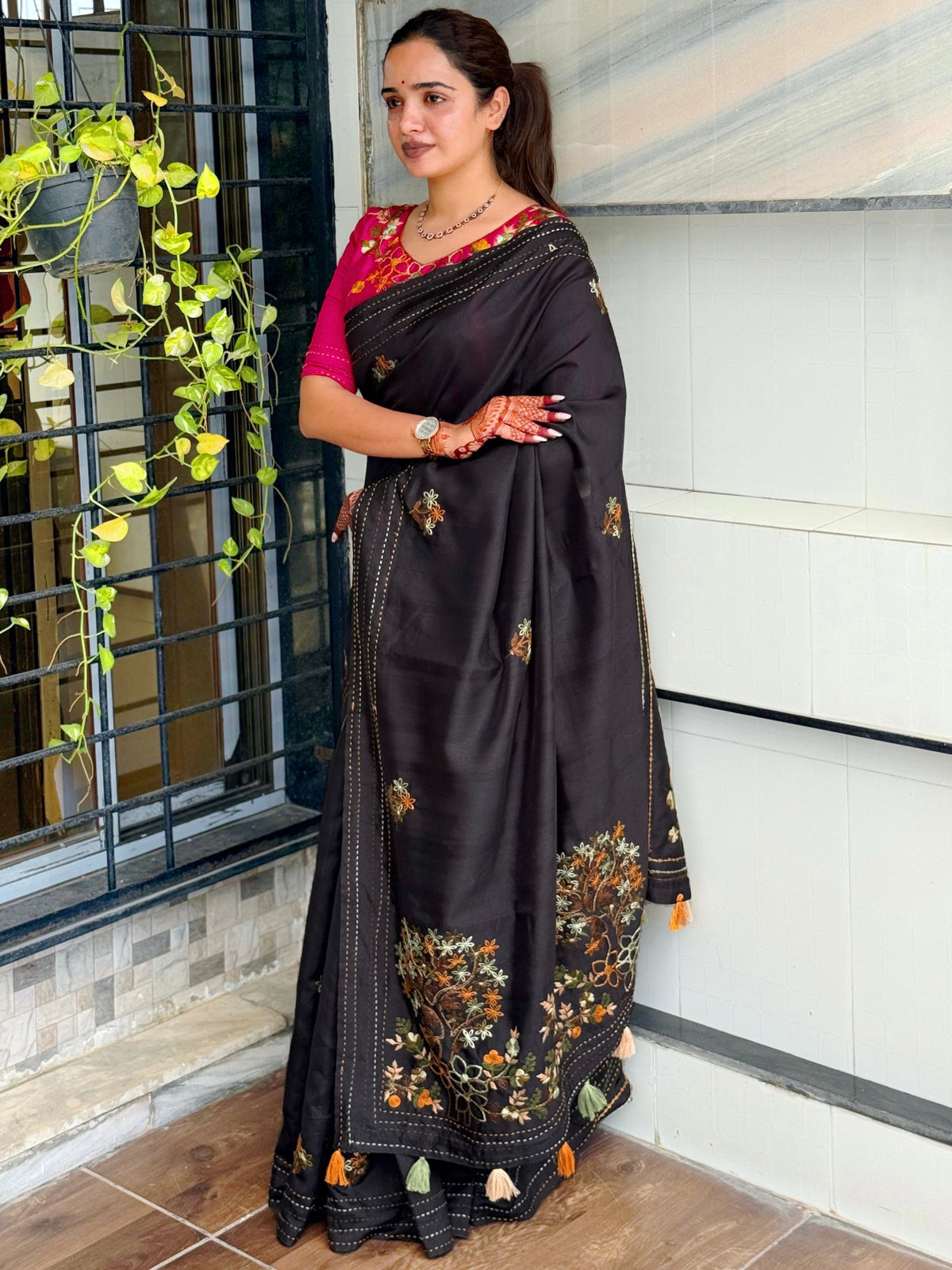 Evanik Black Kashmiri Style Thread Embroidered Work Saree With Unstitched Blouse | Grocsy