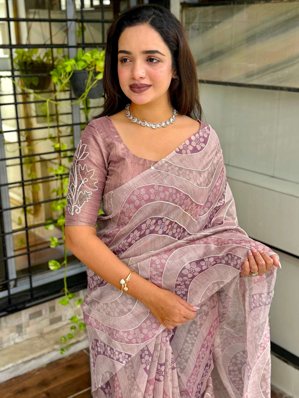 Evanik Designer Onion Pink Printed With Thread Kantha Work Saree With Blouse | Grocsy