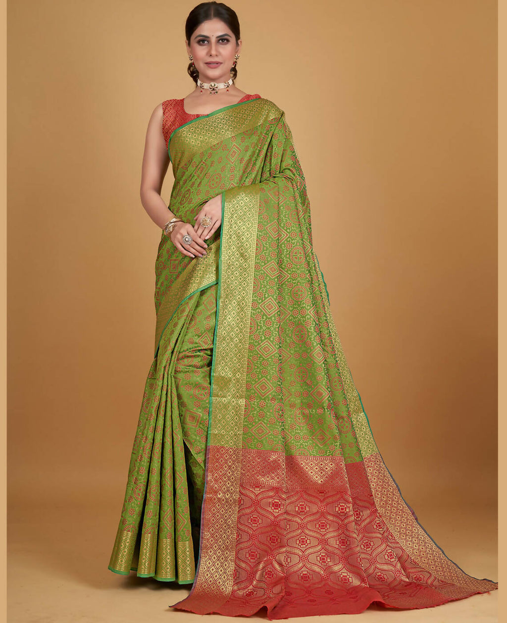 Green Silk Woven Design Saree With Unstitched Blouse Piece - Akshita | Grocsy