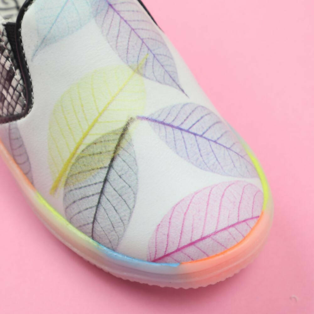 Tiny Bugs Girls Leaf Printed Slip Ons Sneakers - White | Grocsy