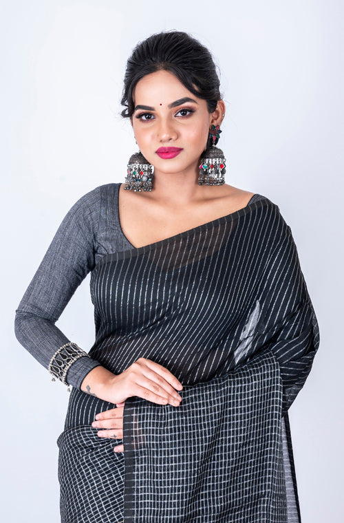 Morchari Bengal Handloom Cotton Zari Check Saree - Black | Grocsy