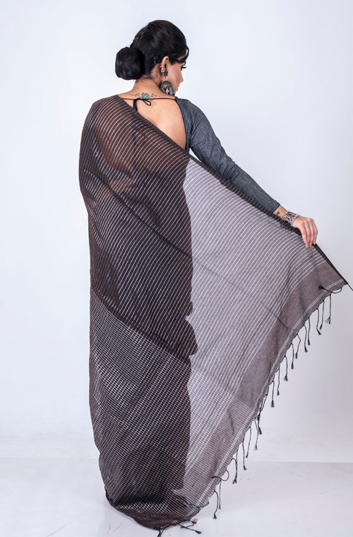 Morchari Bengal Handloom Cotton Zari Check Saree - Brown | Grocsy