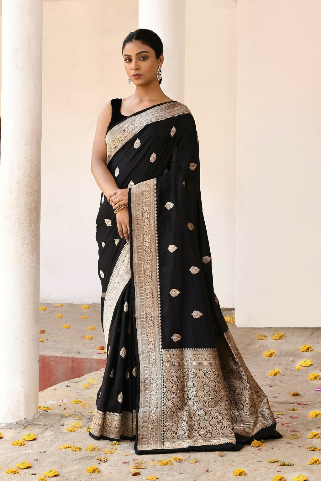 Joban Fashion Black Pure Katan Pure Handloom Banarasi Silk Saree | Grocsy