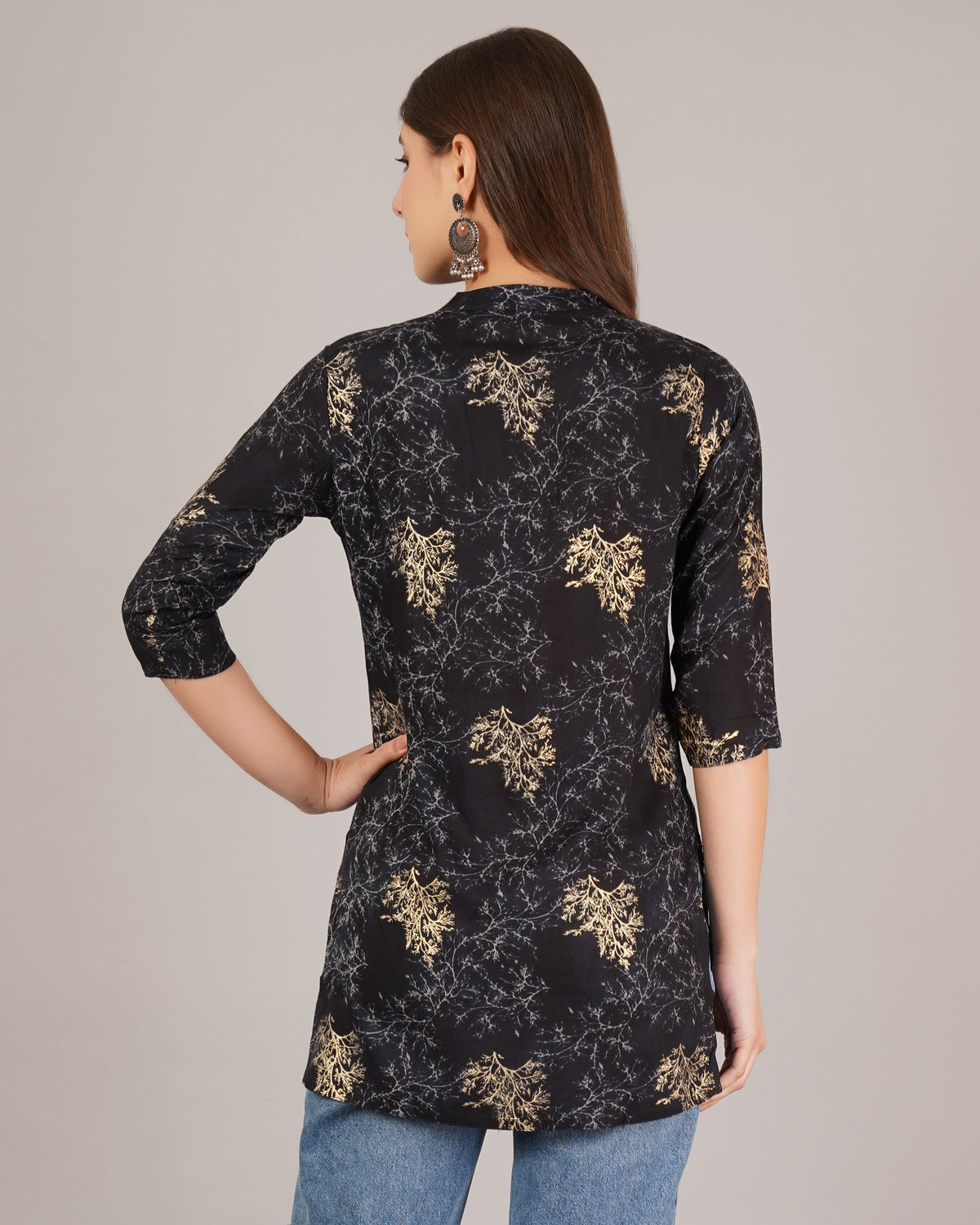 Jaitra Apparels Women Printed Rayon Straight Kurta (Black) | Grocsy