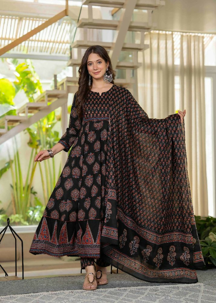 Jaimini Women Cotton Printed Round Neck 3/4 Sleeves Calf Length Flared Kurta Pant And Dupatta Set | Grocsy
