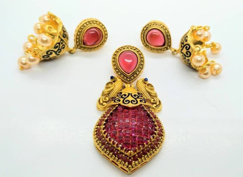 Pink Matt Finish Peacock Pendant Set | Grocsy