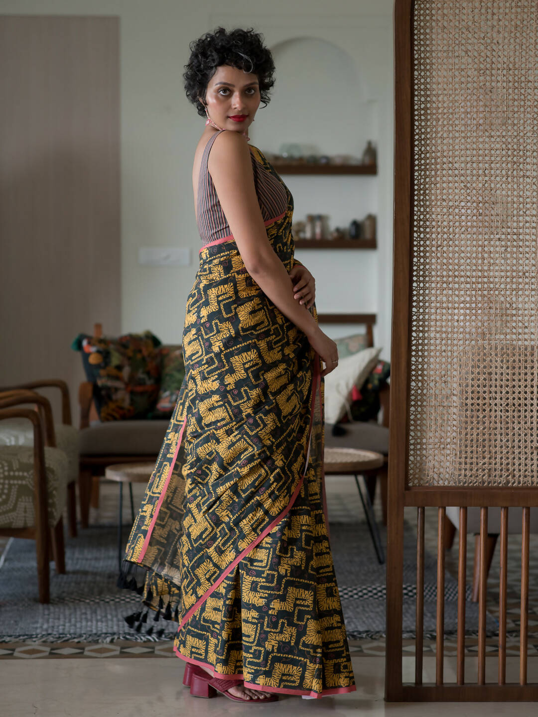 Suta Multi Color Abstract Pure Cotton Saree | Grocsy