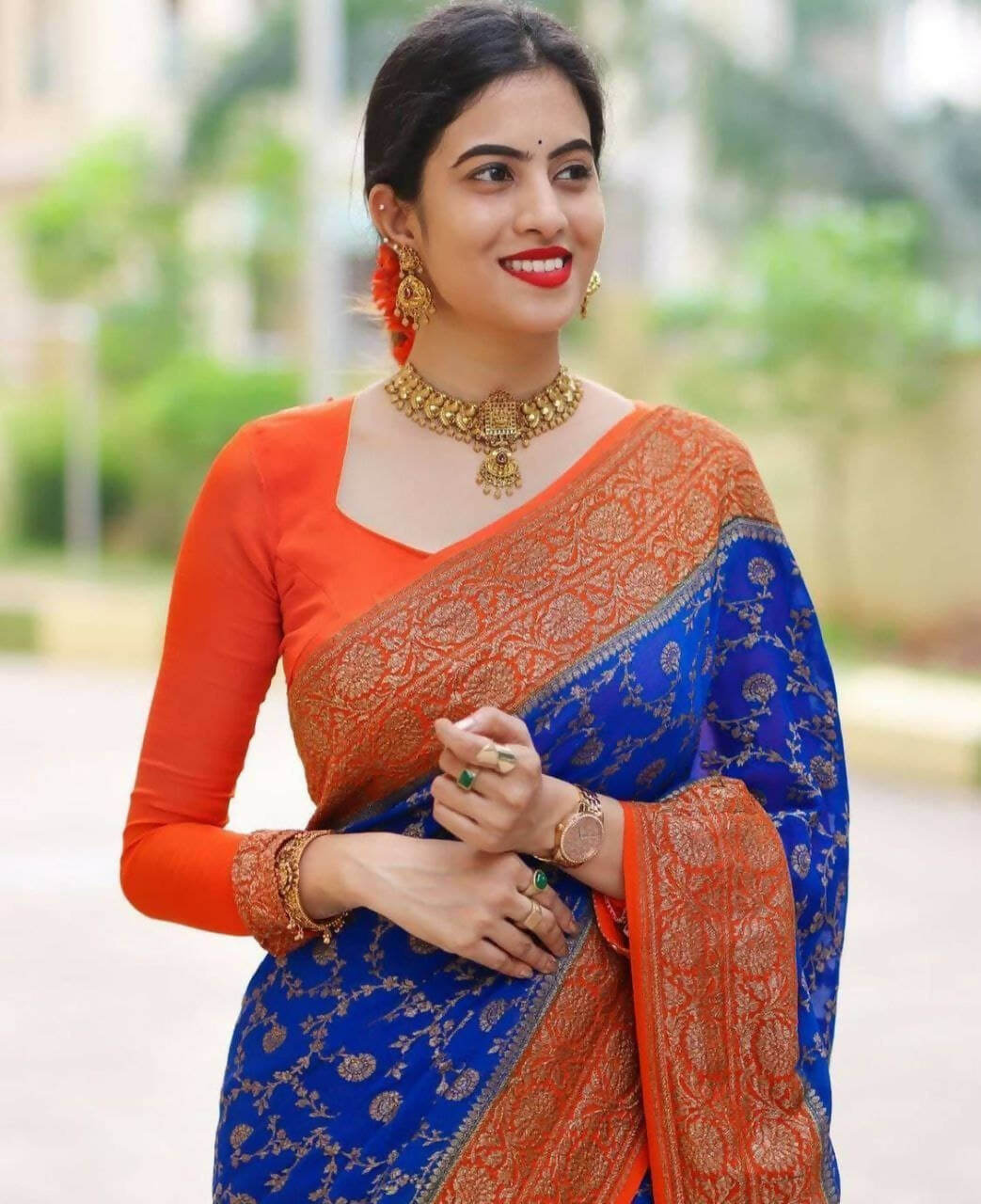 DEIANA'S Beautiful Designer Golden zari Soft Lichi Silk Saree - Royal Blue | Grocsy