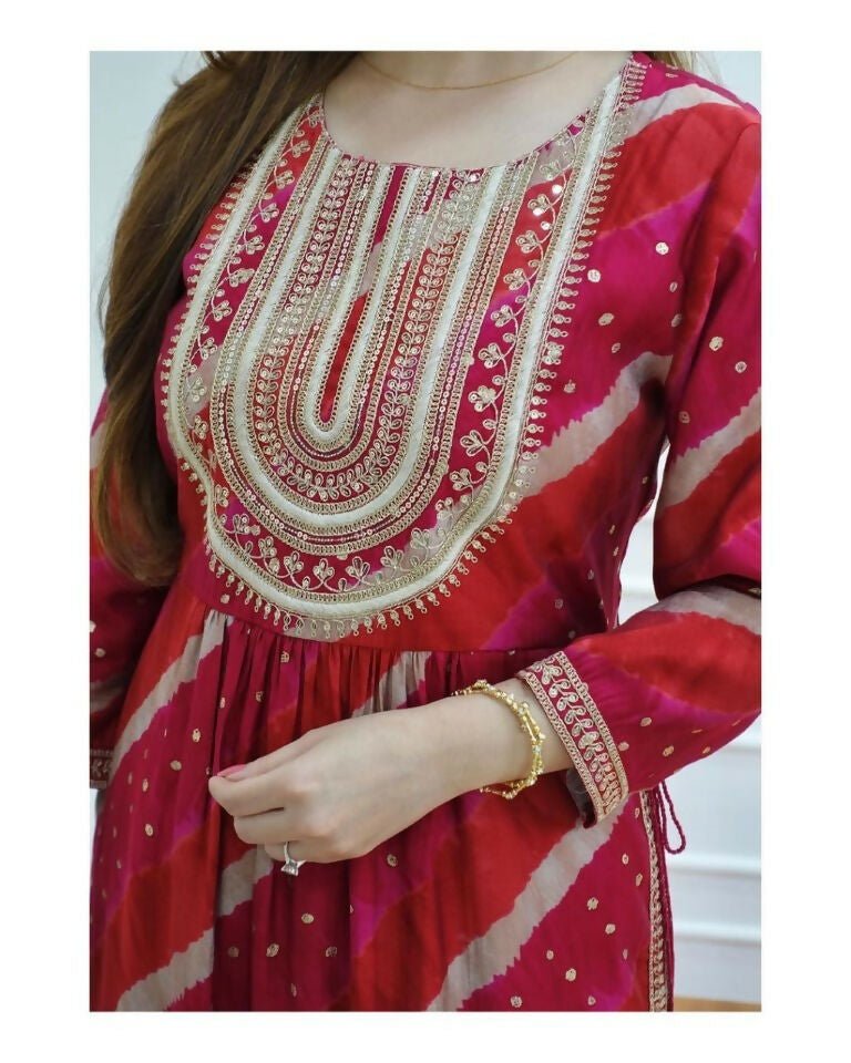 Alvano Women's Sequence Naira Cut Kurti with Pant set Printed Rayon | Grocsy