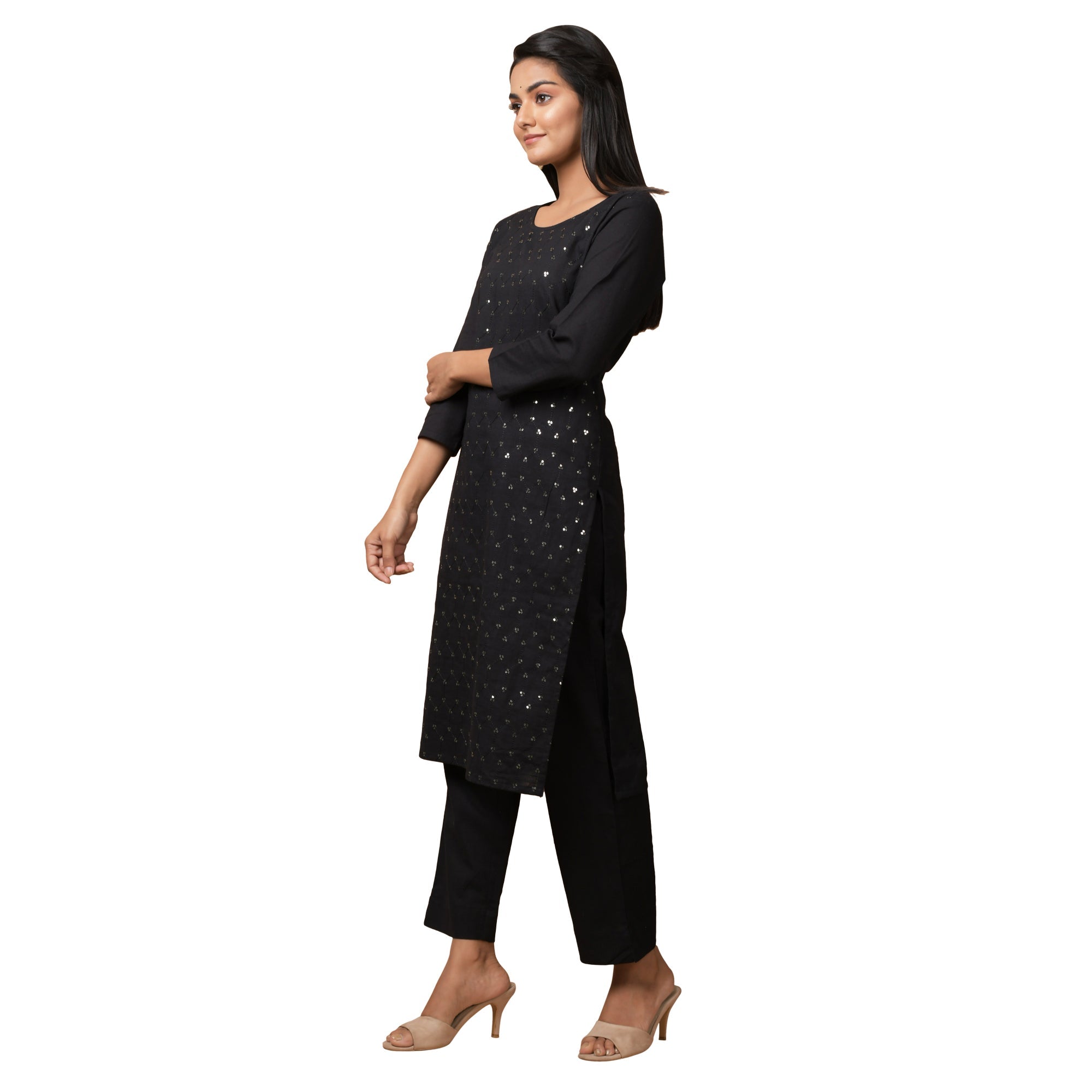 Kaajh Women's Black Solid Sequin Embellishment Kurta | Grocsy