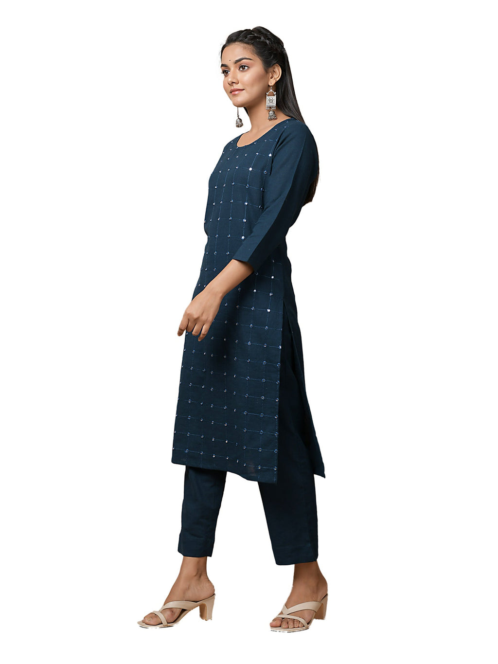 Kaajh Women's Blue Solid Mirror Embellishment Kurta | Grocsy