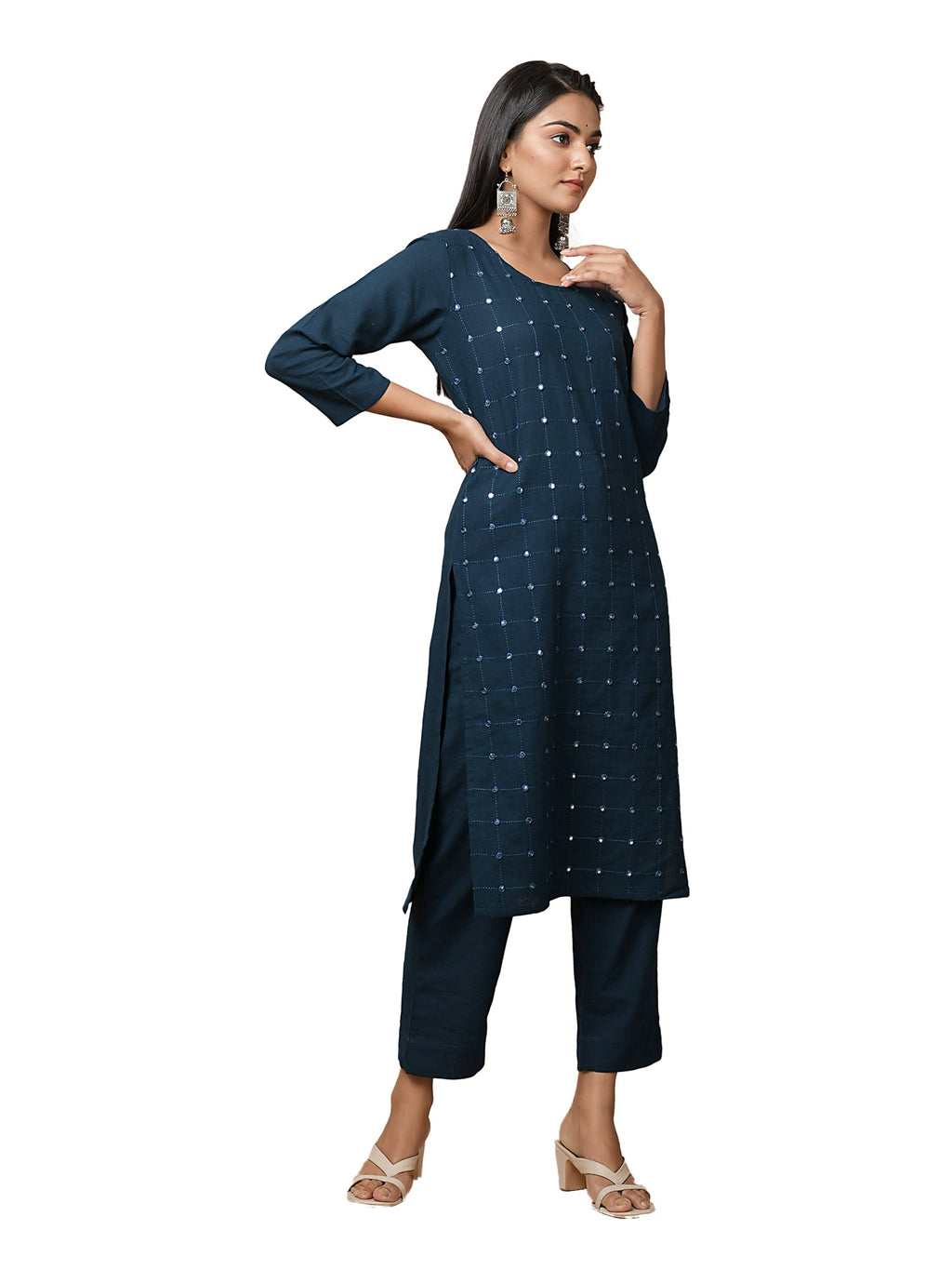 Kaajh Women's Blue Solid Mirror Embellishment Kurta | Grocsy