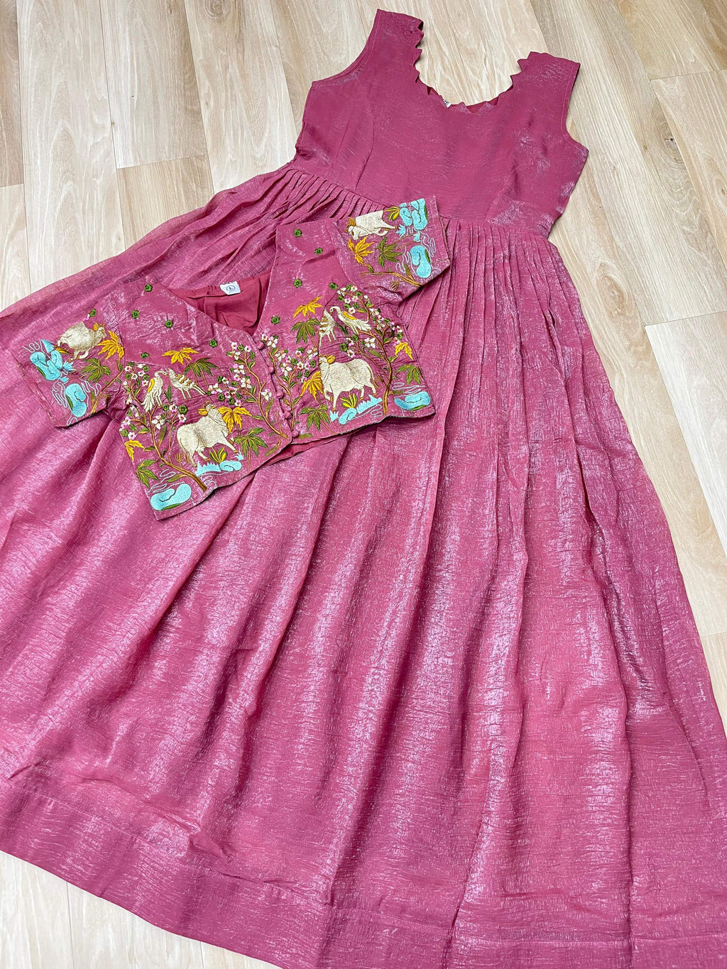 Prazu Fashion Onion Pink Silver Crunchy Fabric Embroidered Gown With Koti | Grocsy