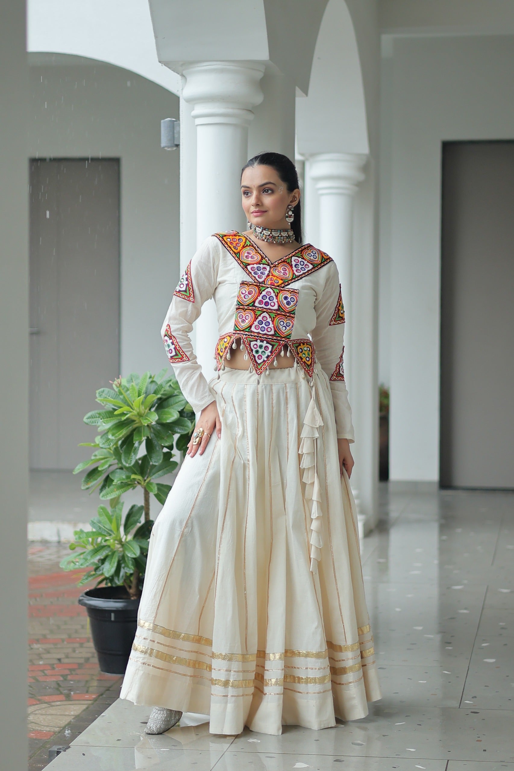 Prazu Fashion Off White Kora Cotton Kutchi Gamthi Navaratri Lehenga | Grocsy