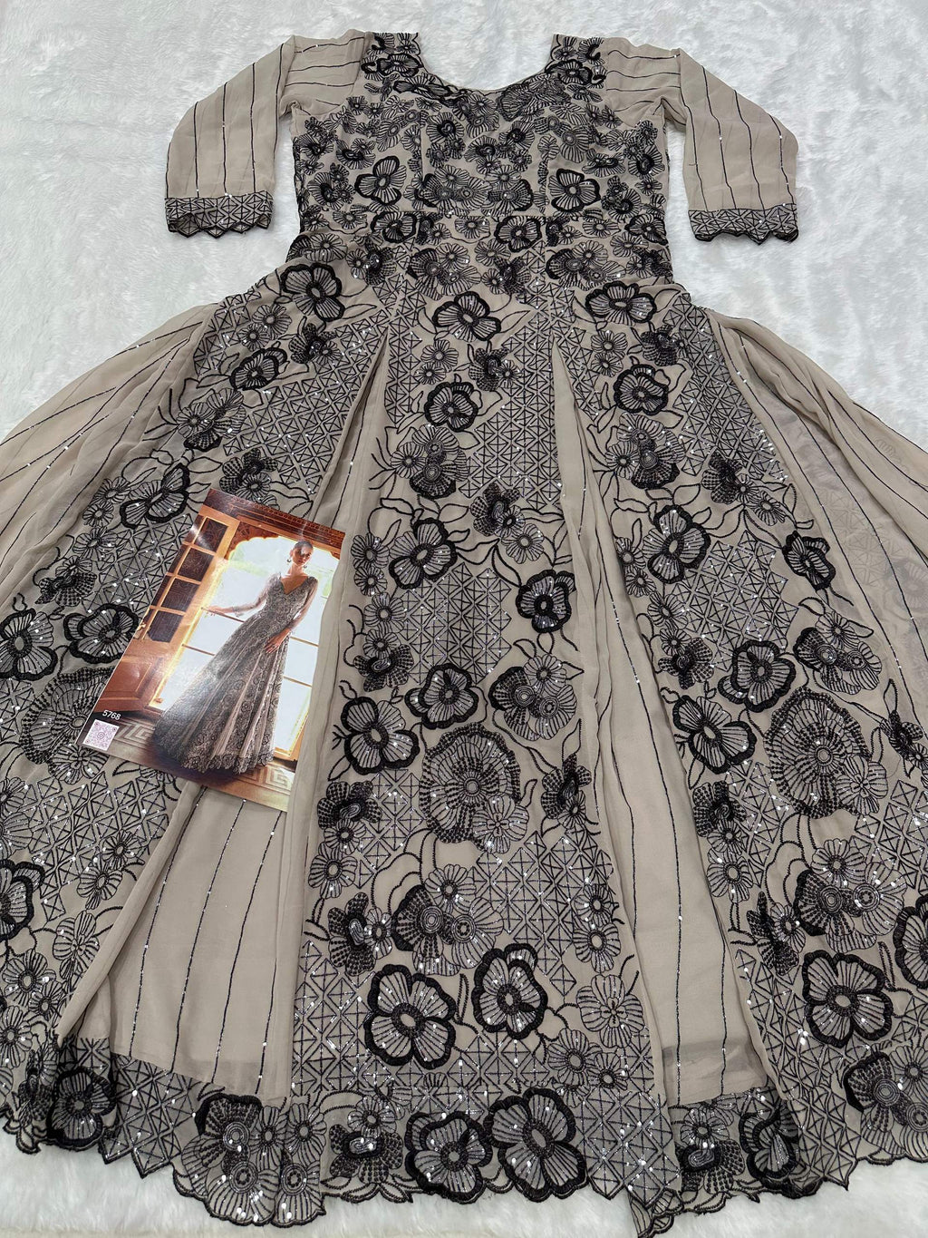 Aarshi Fashions Grey Geogette Wedding Gowns | Grocsy