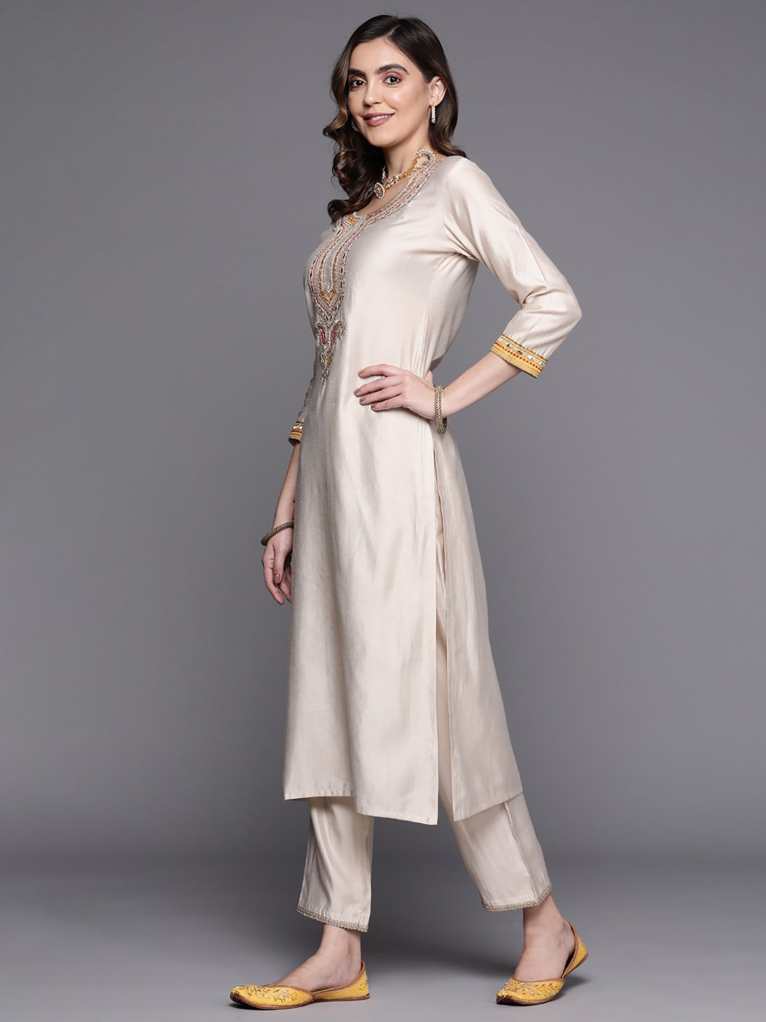 Indo Era Off White Embroidered Straight Kurta Trousers With Dupatta Set | Grocsy