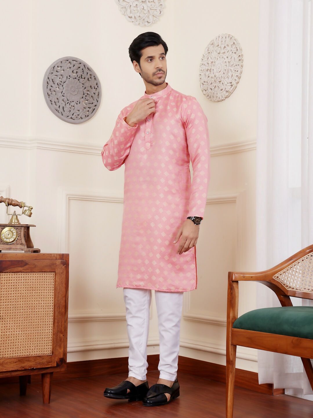 Pink Viscose Woven Jacquard Work Men's Rajwadi Kurta Set - Mahotsav | Grocsy