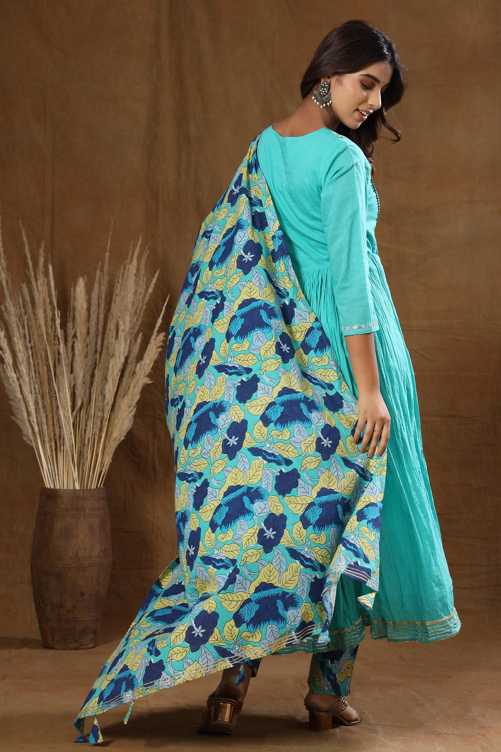 Kaajh Women's Turquoise Floral Print Anarkali Suit Set | Grocsy