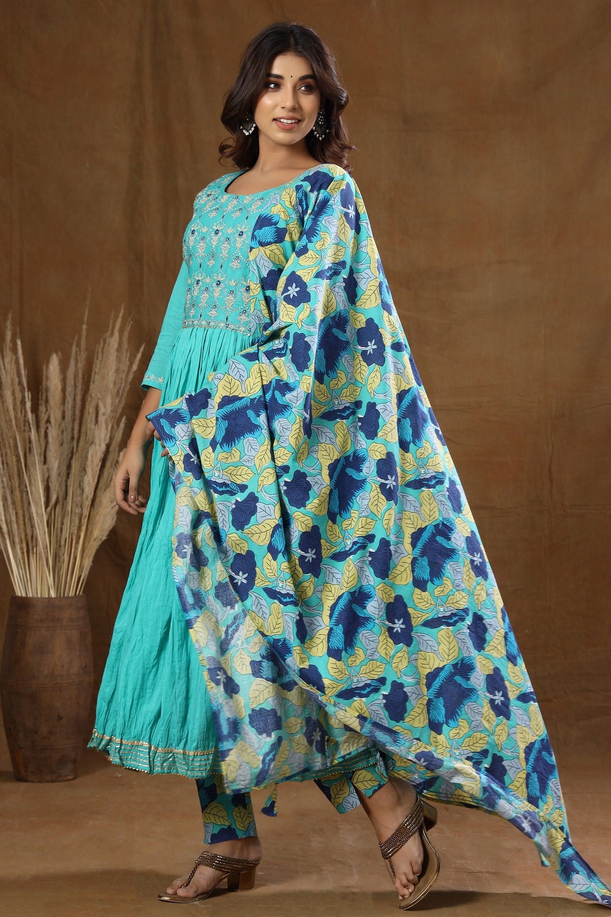 Kaajh Women's Turquoise Floral Print Anarkali Suit Set | Grocsy