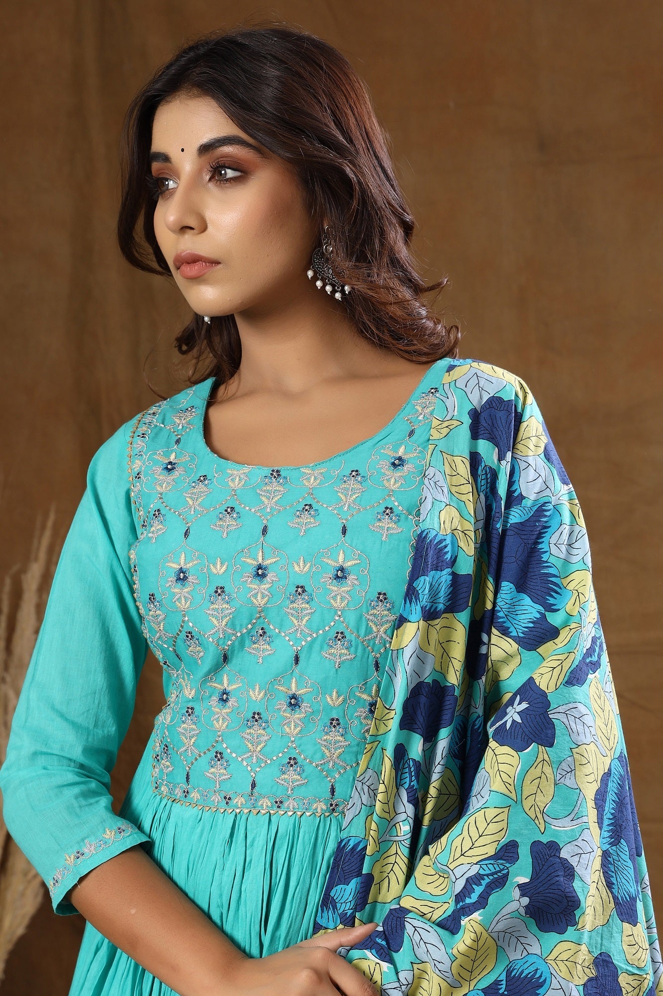 Kaajh Women's Turquoise Floral Print Anarkali Suit Set | Grocsy