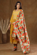 Kaajh Women's Yellow Floral Print Anarkali Suit Set | Grocsy