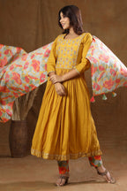 Kaajh Women's Yellow Floral Print Anarkali Suit Set | Grocsy